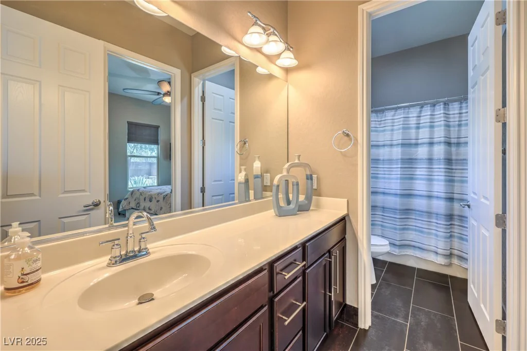 10319 Larkmead, Las Vegas, NV 89149
