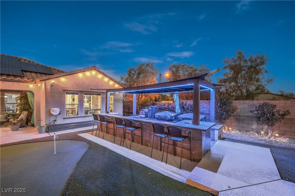 10319 Larkmead, Las Vegas, NV 89149