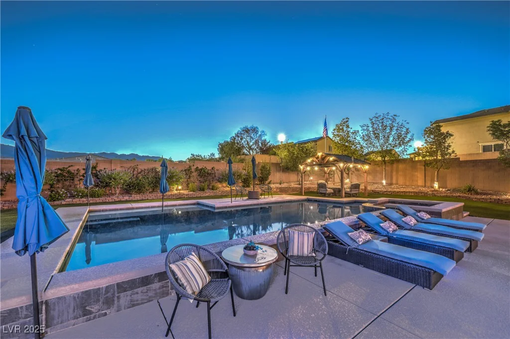 10319 Larkmead, Las Vegas, NV 89149