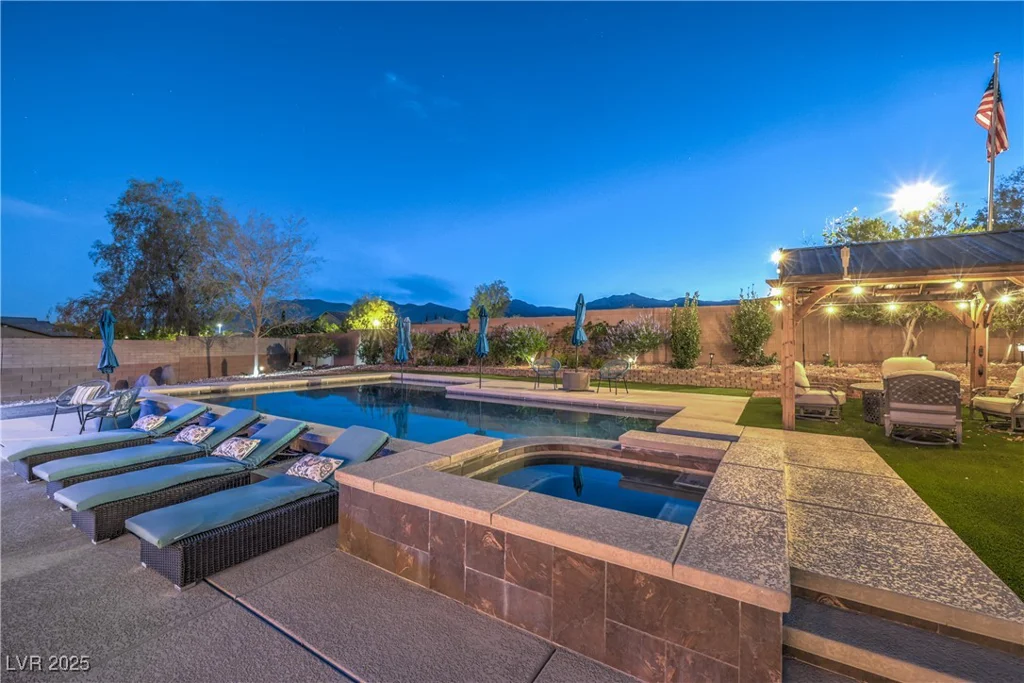 10319 Larkmead, Las Vegas, NV 89149