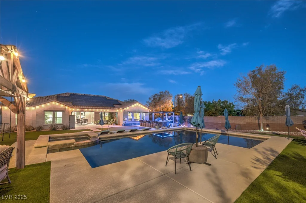 10319 Larkmead, Las Vegas, NV 89149
