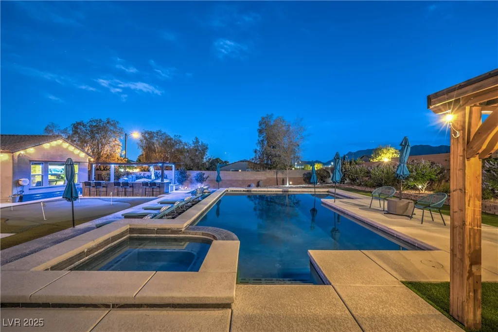 10319 Larkmead, Las Vegas, NV 89149