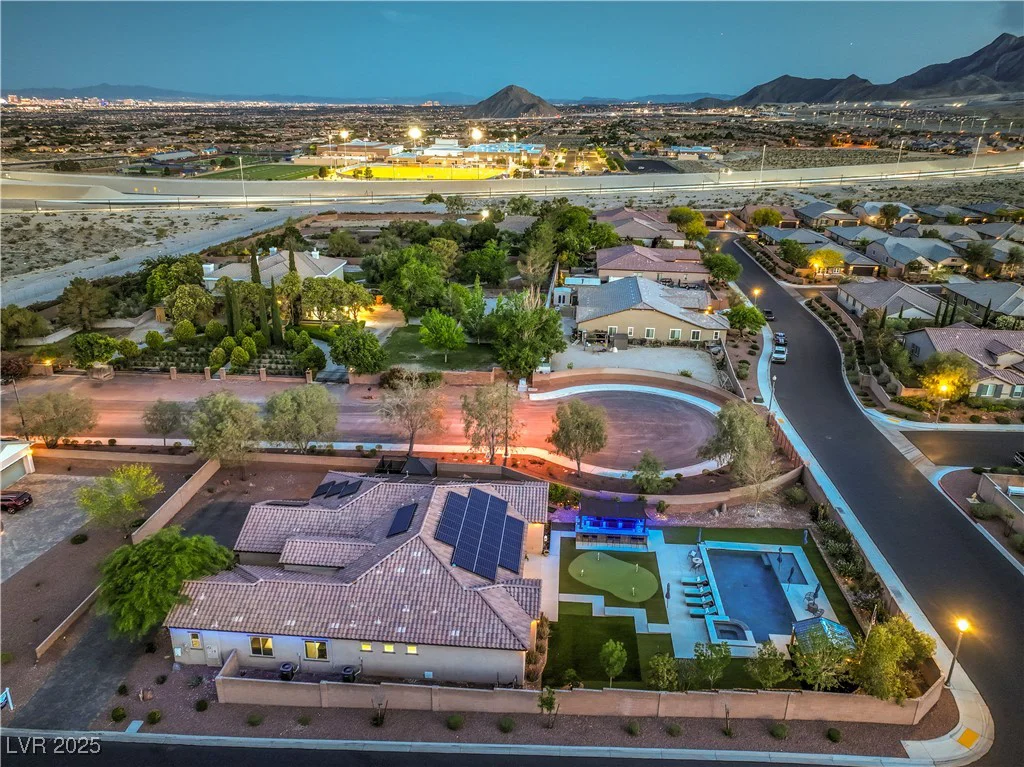 10319 Larkmead, Las Vegas, NV 89149