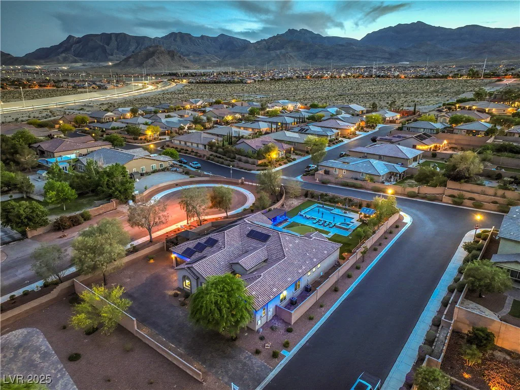 10319 Larkmead, Las Vegas, NV 89149