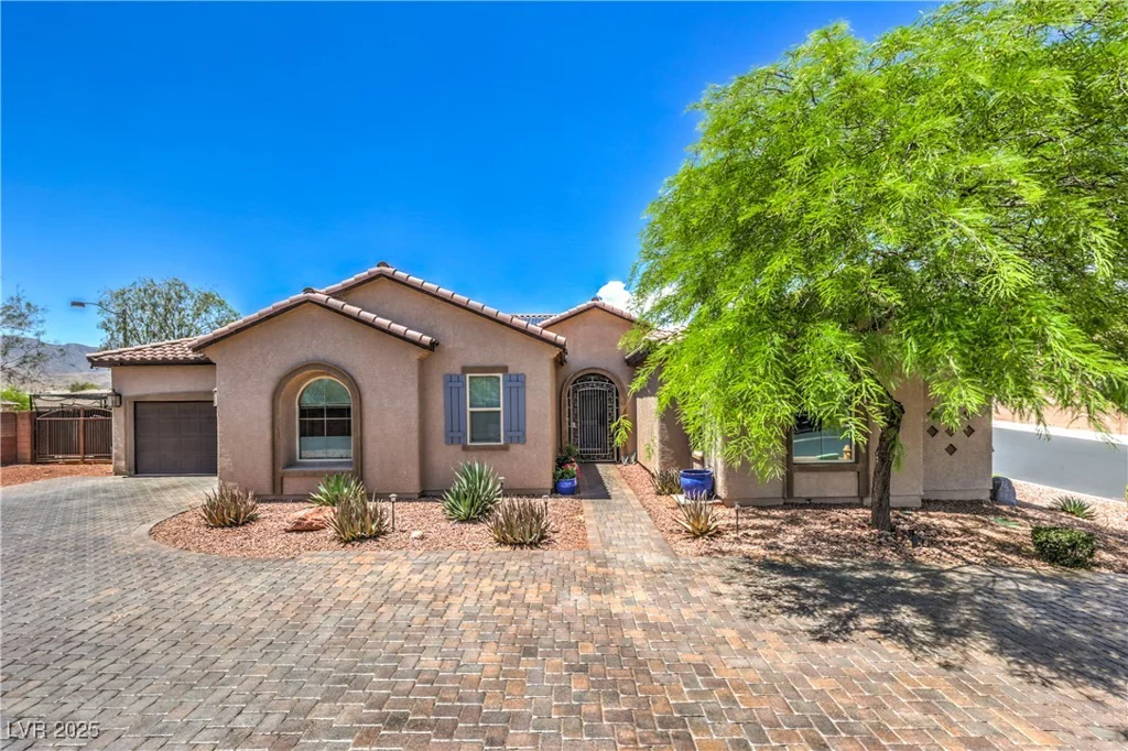 10319 Larkmead, Las Vegas, NV 89149