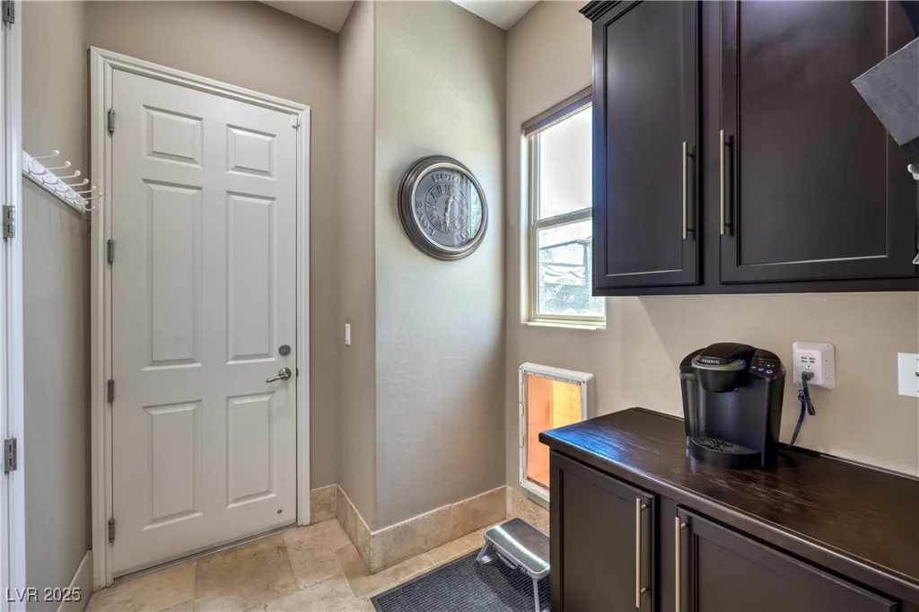 10319 Larkmead, Las Vegas, NV 89149