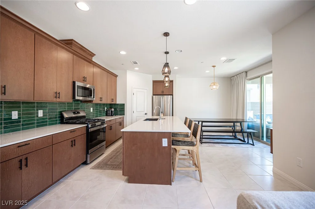 9451 Lunar Ray, Las Vegas, NV 89143