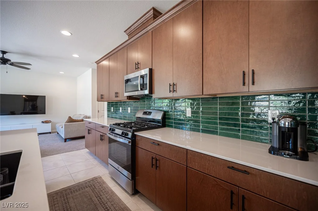 9451 Lunar Ray, Las Vegas, NV 89143
