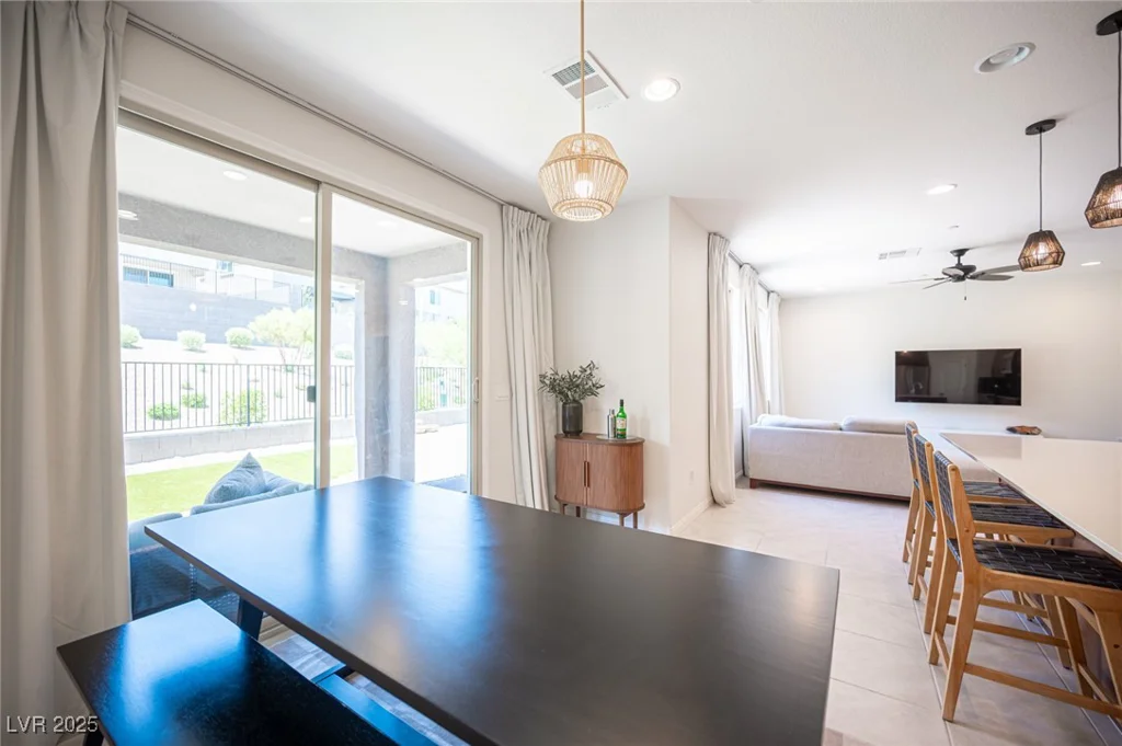 9451 Lunar Ray, Las Vegas, NV 89143