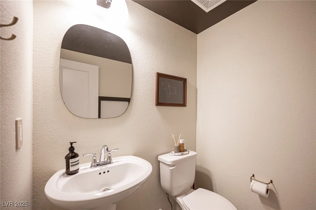 9451 Lunar Ray, Las Vegas, NV 89143