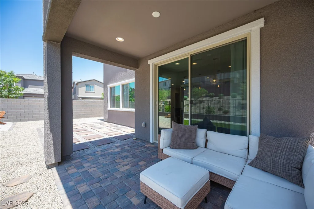 9451 Lunar Ray, Las Vegas, NV 89143