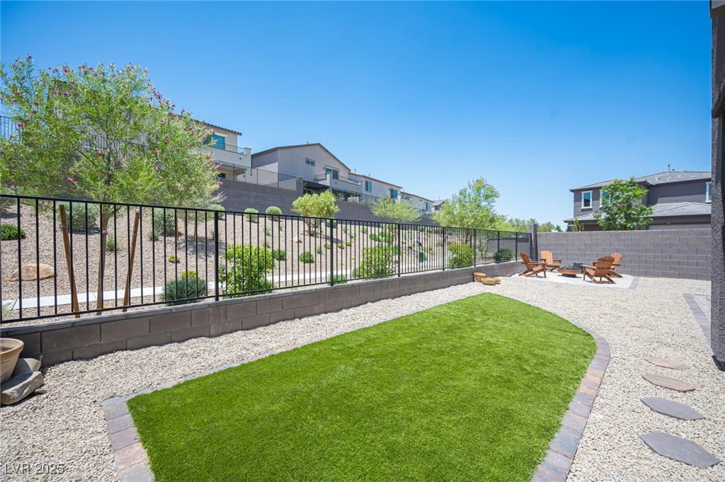 9451 Lunar Ray, Las Vegas, NV 89143