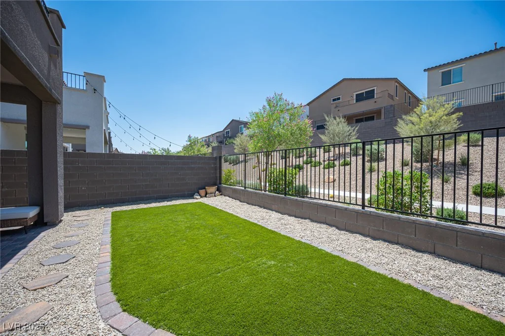 9451 Lunar Ray, Las Vegas, NV 89143