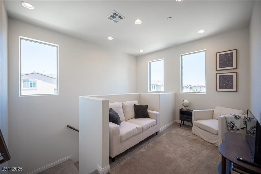 9451 Lunar Ray, Las Vegas, NV 89143