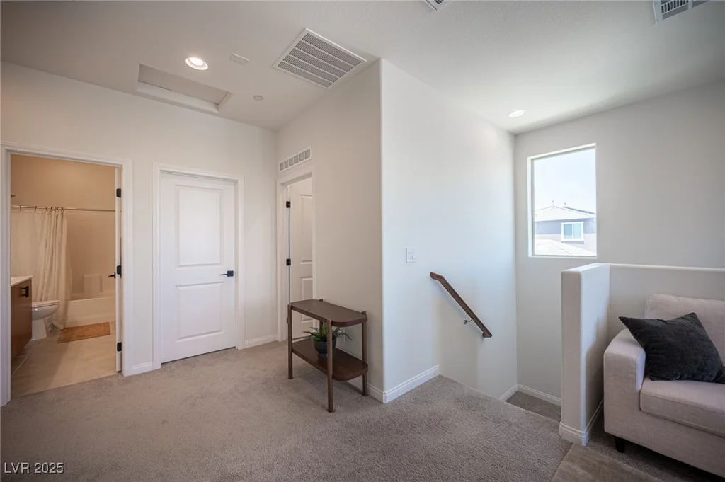 9451 Lunar Ray, Las Vegas, NV 89143