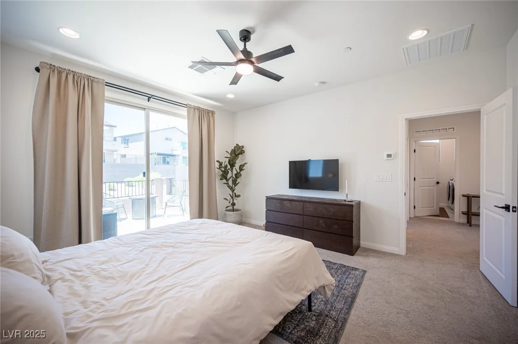 9451 Lunar Ray, Las Vegas, NV 89143