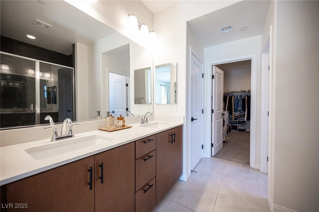 9451 Lunar Ray, Las Vegas, NV 89143