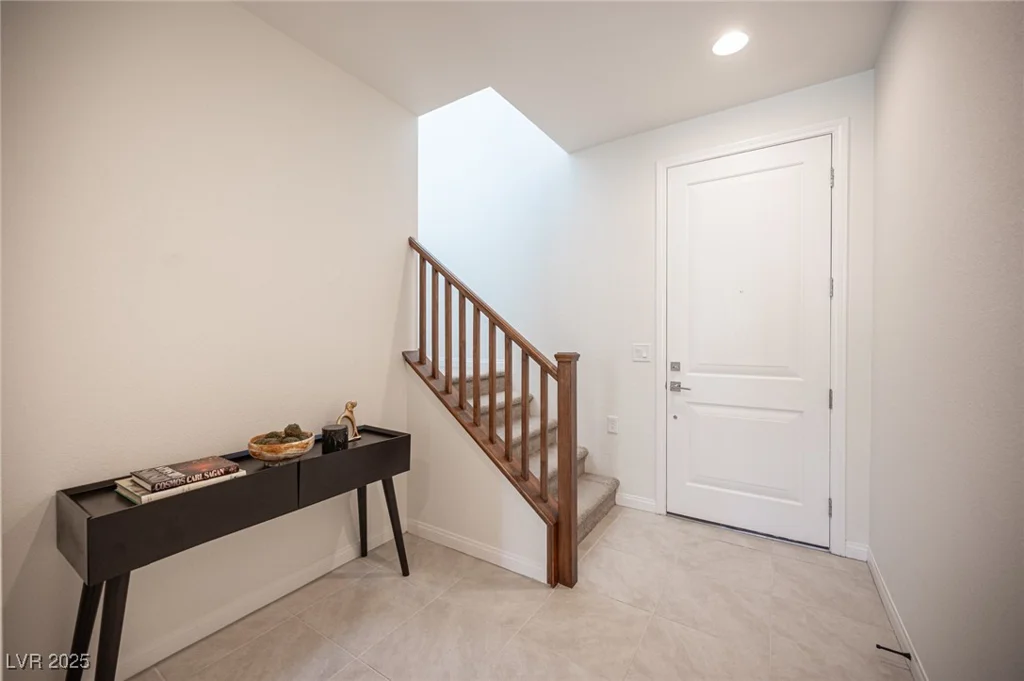 9451 Lunar Ray, Las Vegas, NV 89143
