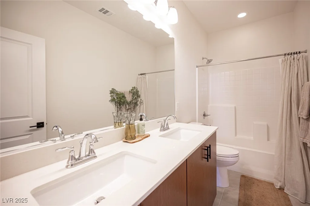 9451 Lunar Ray, Las Vegas, NV 89143