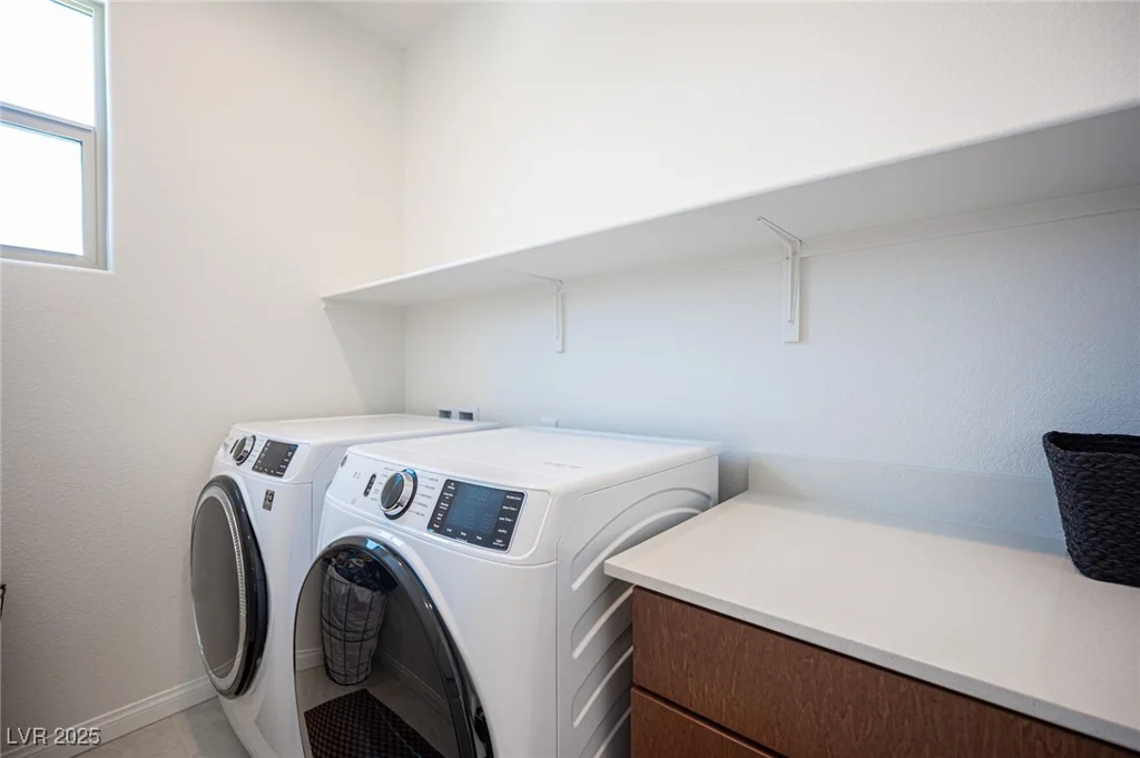 9451 Lunar Ray, Las Vegas, NV 89143