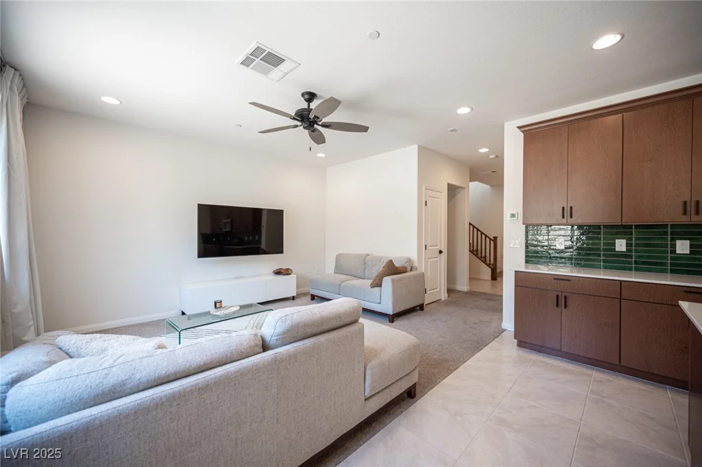 9451 Lunar Ray, Las Vegas, NV 89143