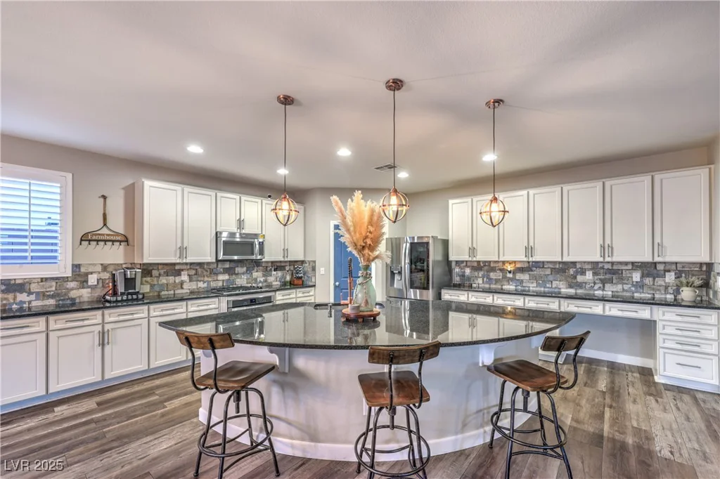 10243 Aragon Crown, Las Vegas, NV 89135