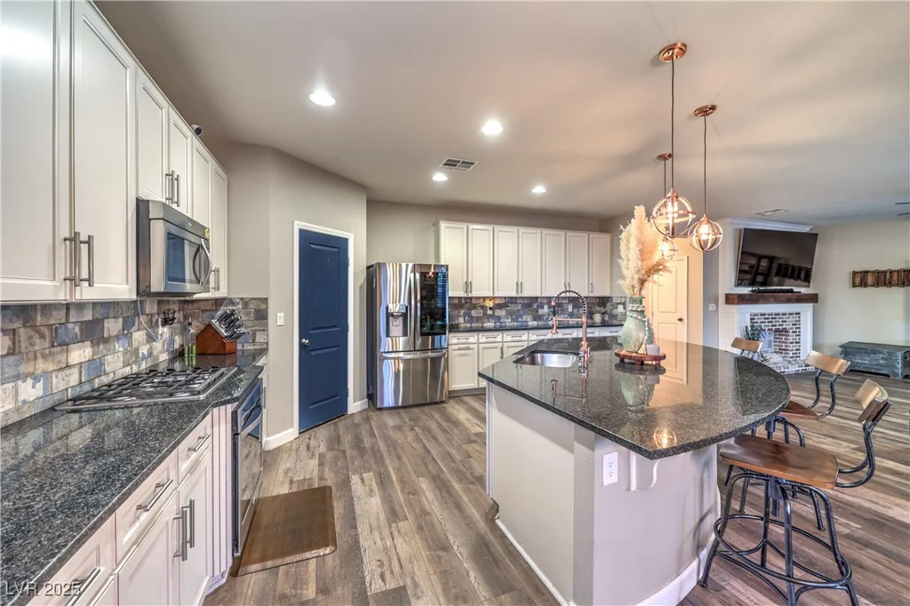 10243 Aragon Crown, Las Vegas, NV 89135