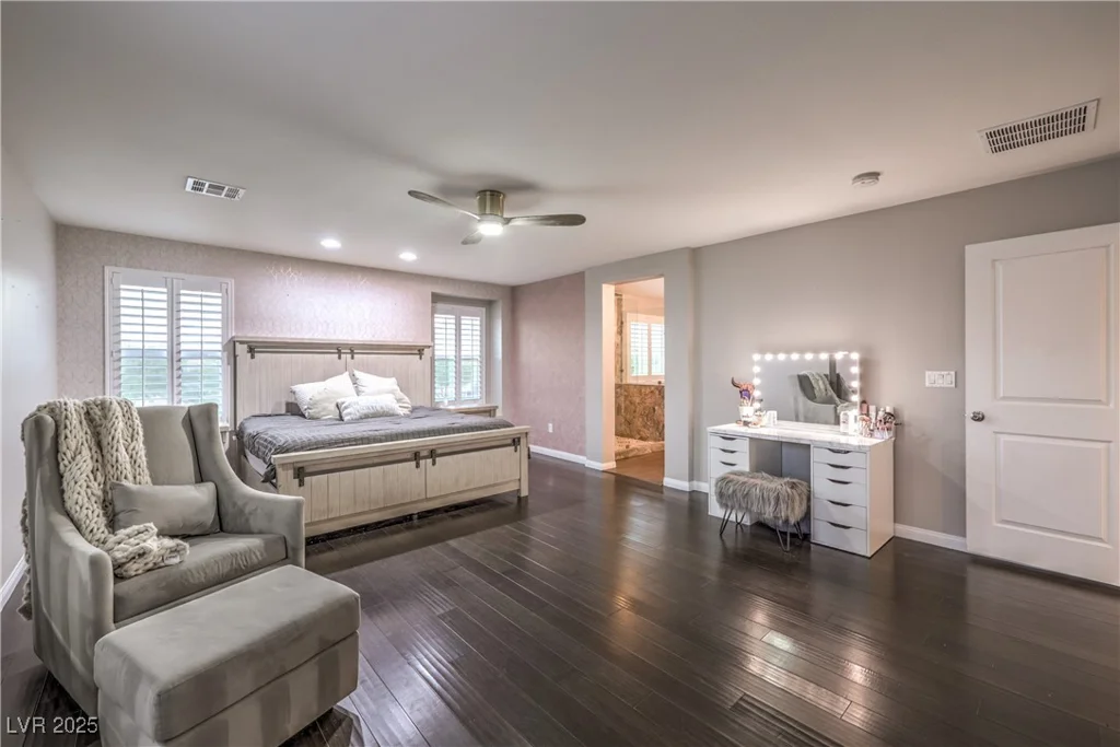 10243 Aragon Crown, Las Vegas, NV 89135