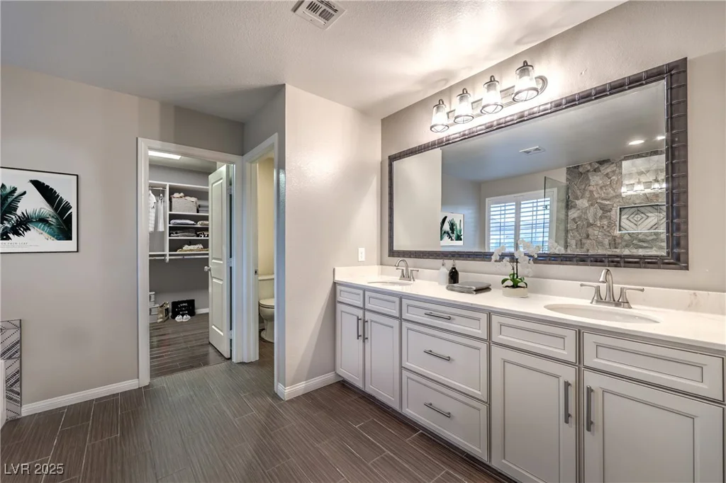 10243 Aragon Crown, Las Vegas, NV 89135