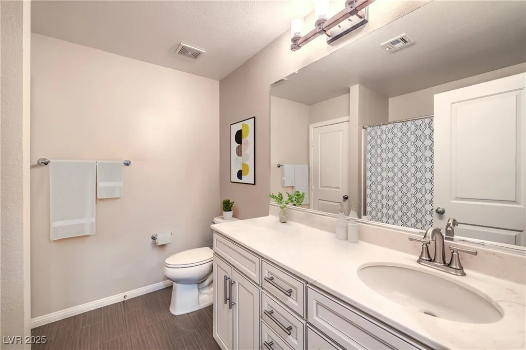 10243 Aragon Crown, Las Vegas, NV 89135