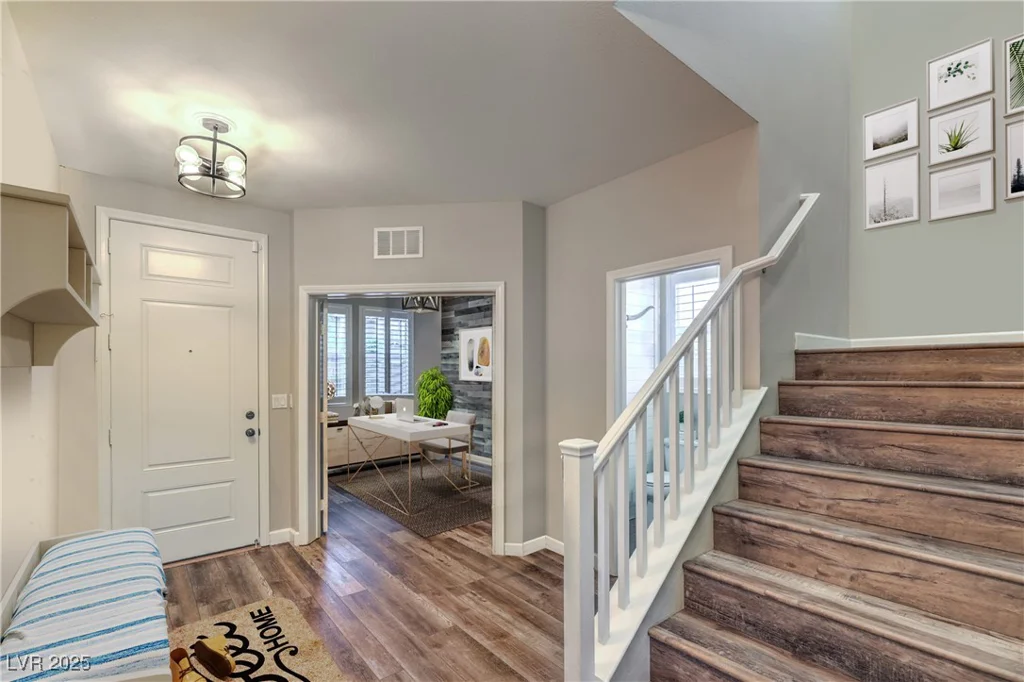 10243 Aragon Crown, Las Vegas, NV 89135