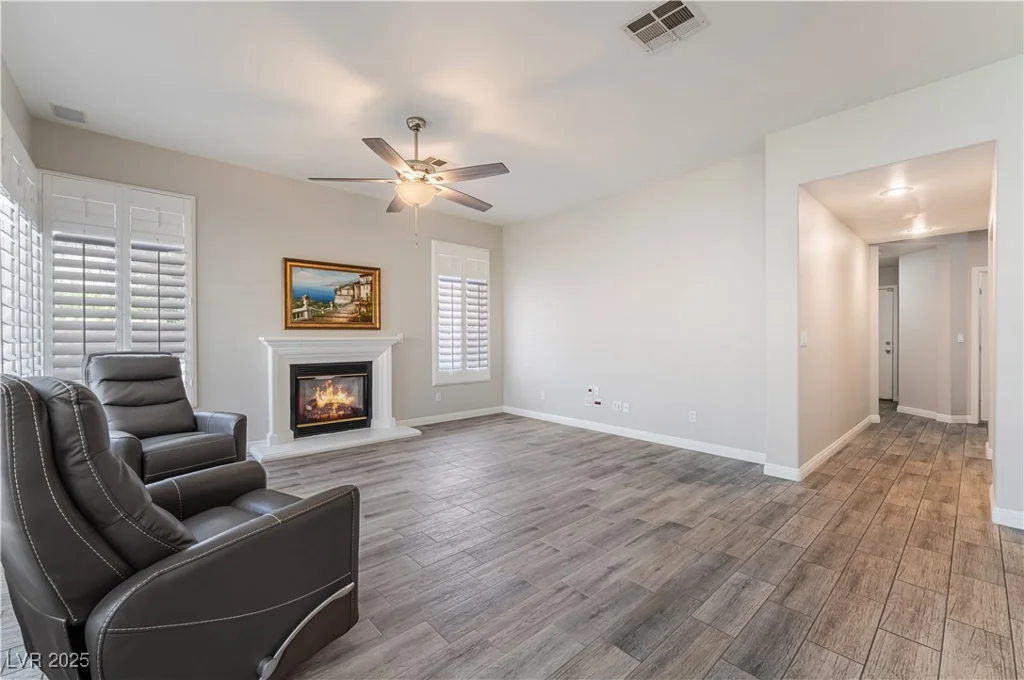 8424 Willowleaf, Las Vegas, NV 89128