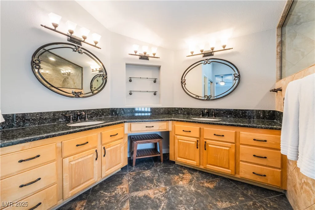 8424 Willowleaf, Las Vegas, NV 89128