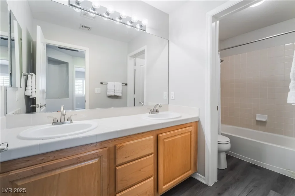 8424 Willowleaf, Las Vegas, NV 89128