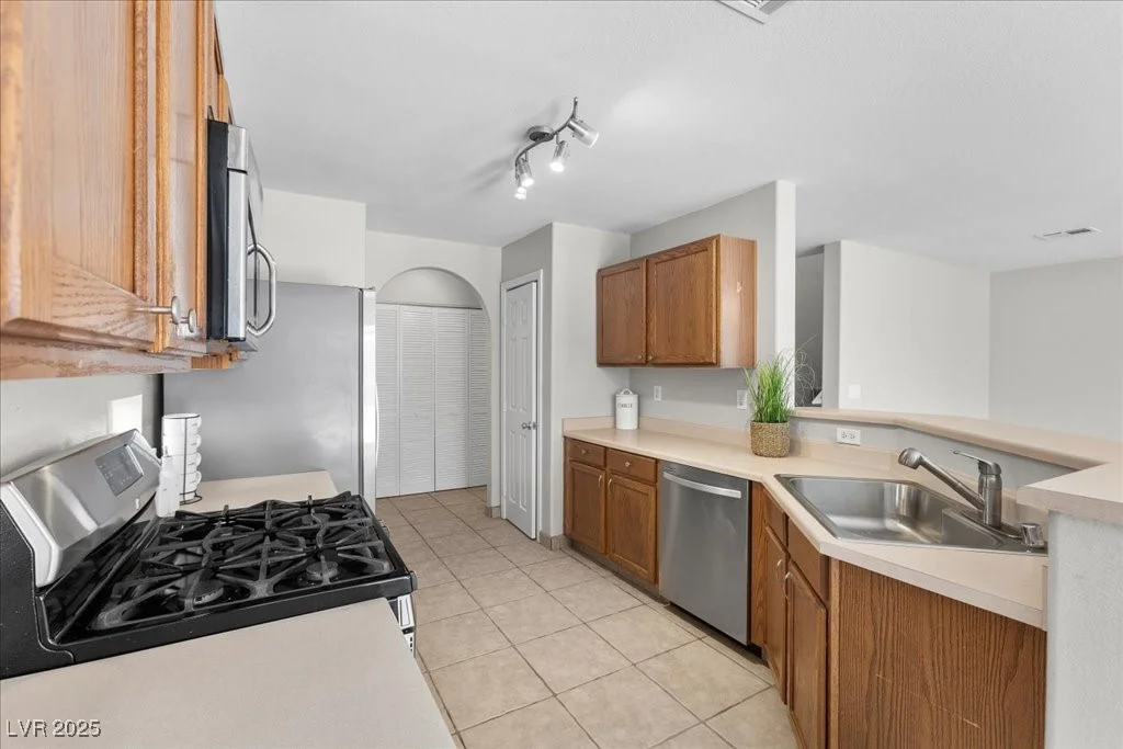 9625 Gatesville, Las Vegas, NV 89148