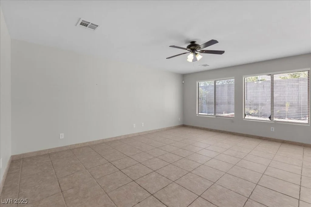 9625 Gatesville, Las Vegas, NV 89148