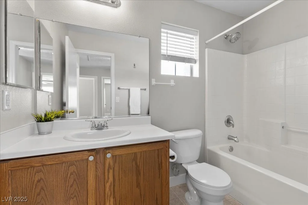 9625 Gatesville, Las Vegas, NV 89148