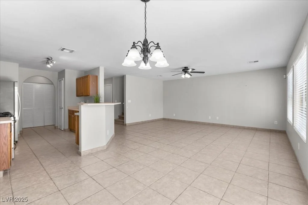 9625 Gatesville, Las Vegas, NV 89148