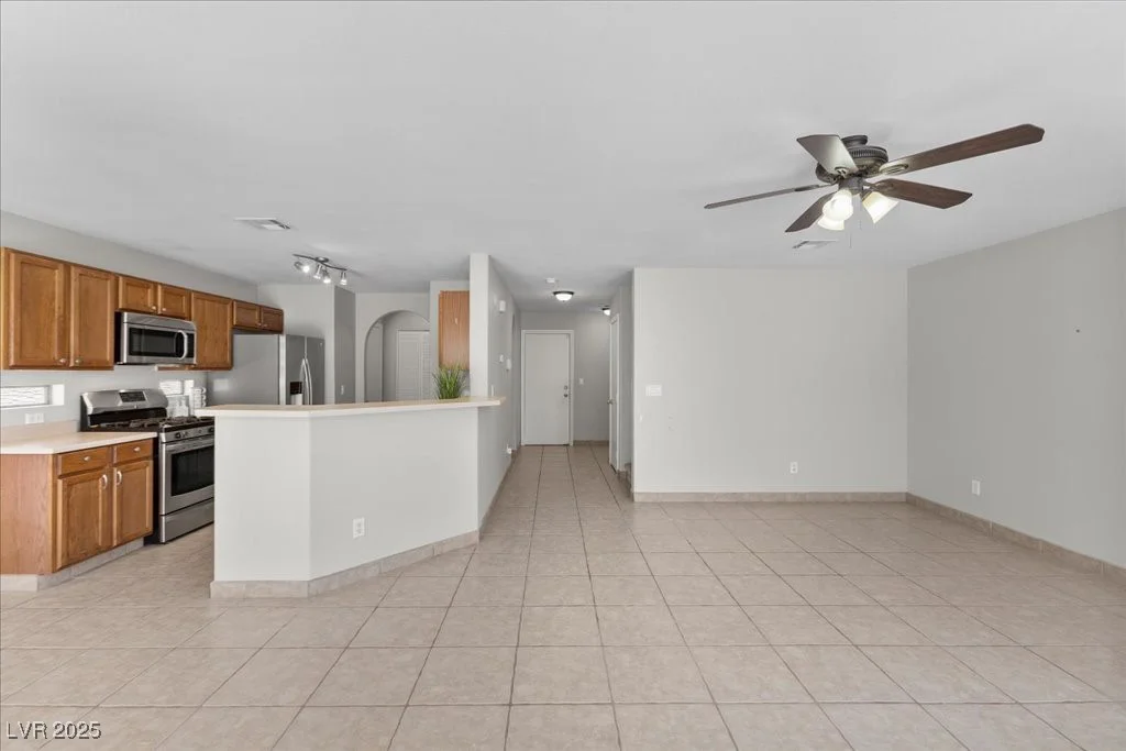 9625 Gatesville, Las Vegas, NV 89148
