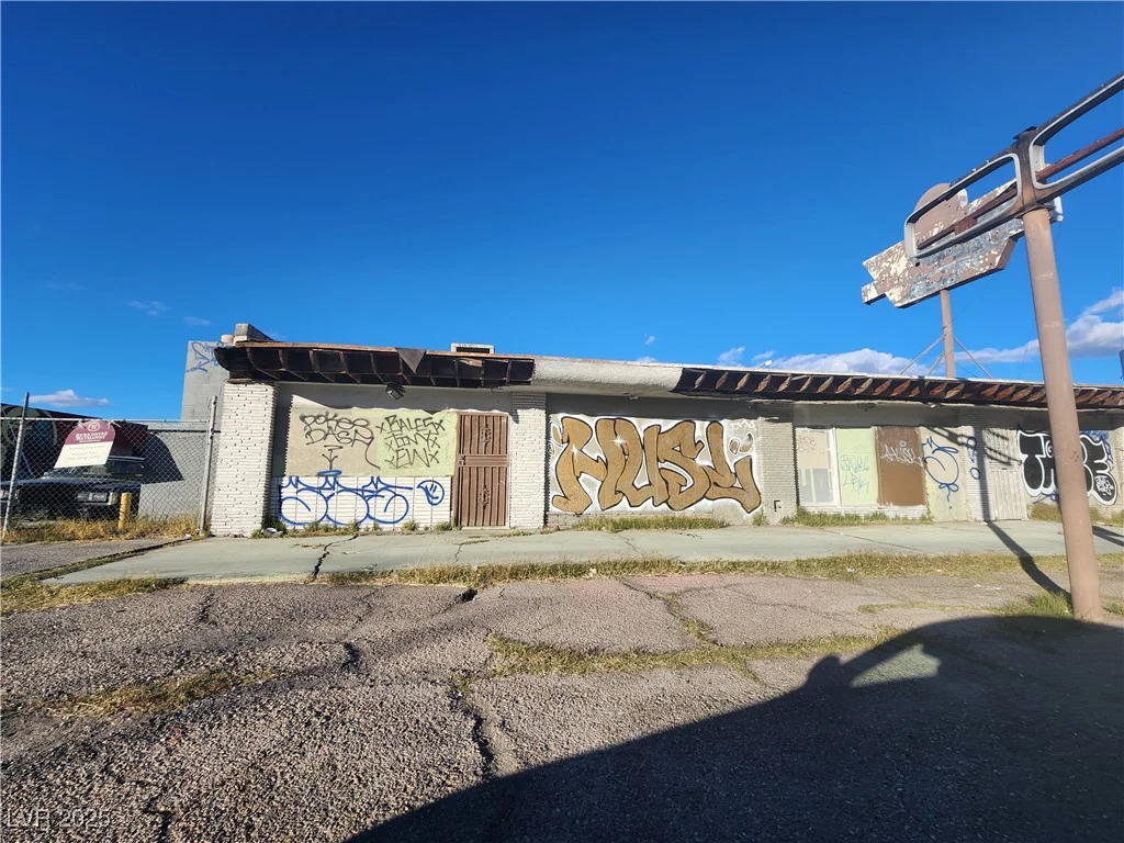 814 Bonanza, Las Vegas, NV 89106