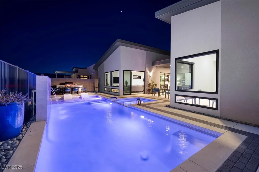 794 Willits, Las Vegas, NV 89138
