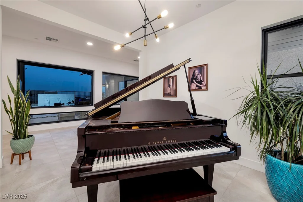 794 Willits, Las Vegas, NV 89138