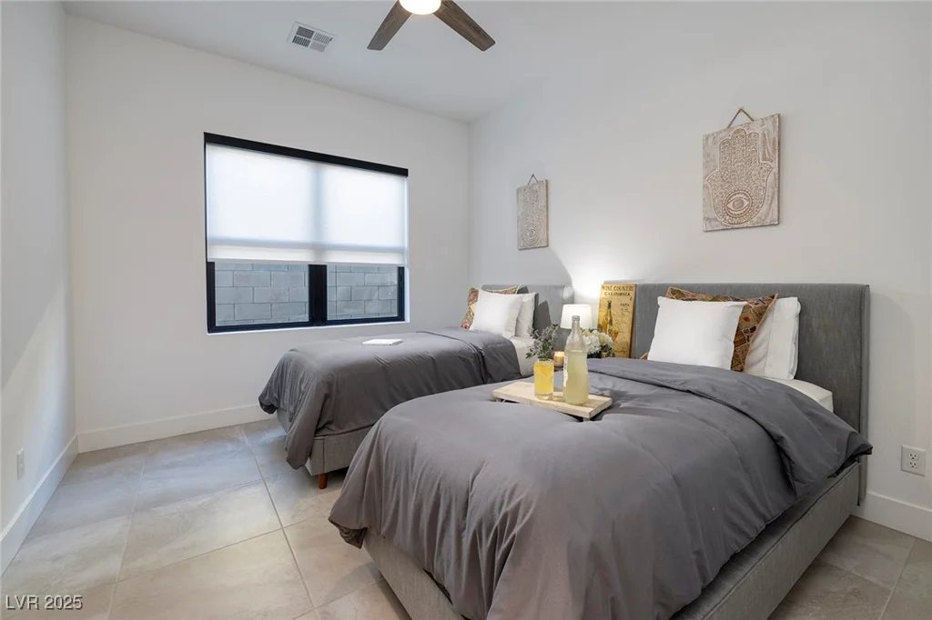 794 Willits, Las Vegas, NV 89138