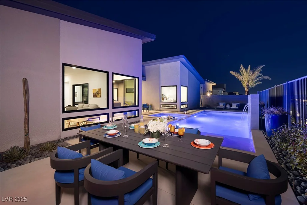 794 Willits, Las Vegas, NV 89138