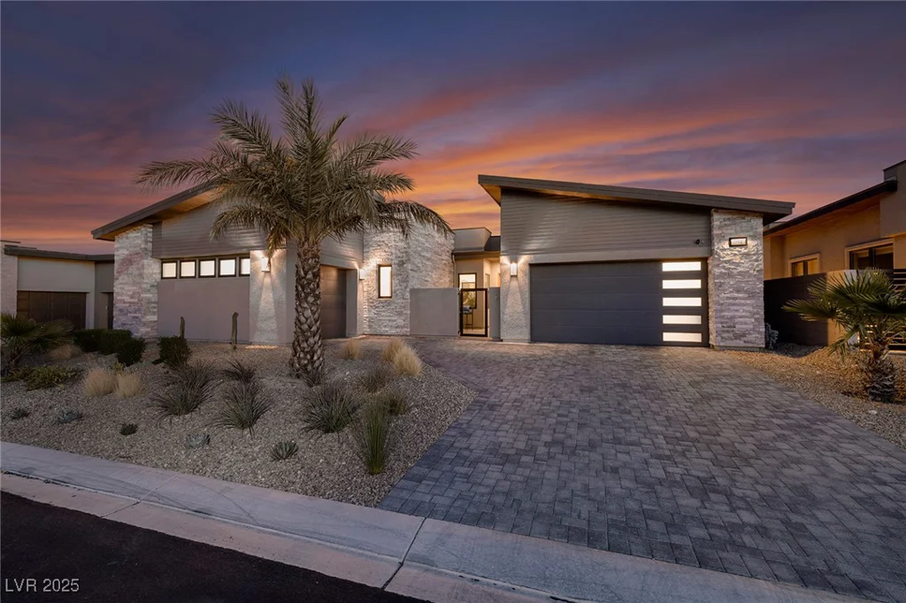 794 Willits, Las Vegas, NV 89138