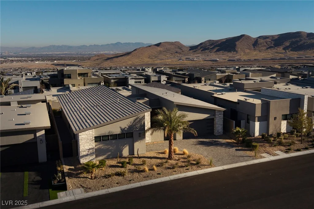 794 Willits, Las Vegas, NV 89138