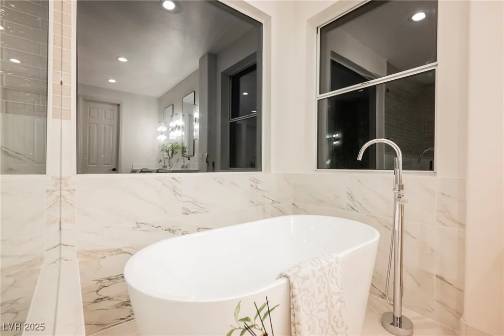 1811 Country Meadows, Henderson, NV 89012