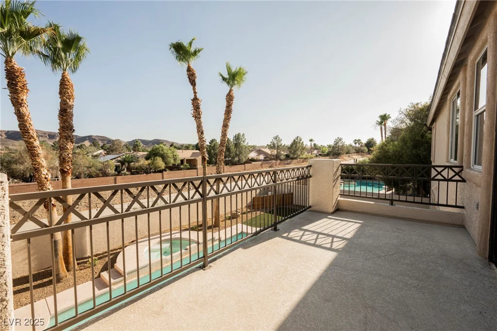 1811 Country Meadows, Henderson, NV 89012