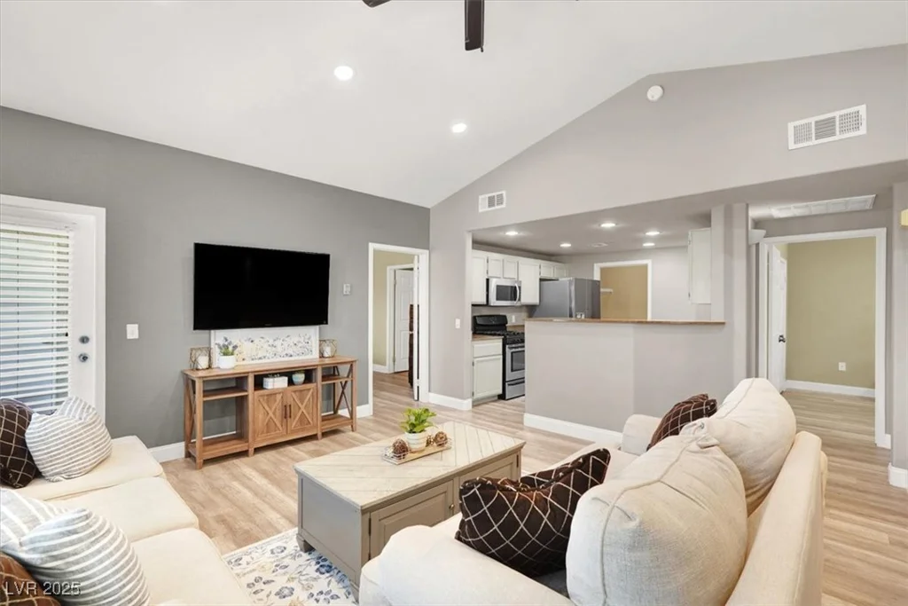 9975 Peace, Las Vegas, NV 89147