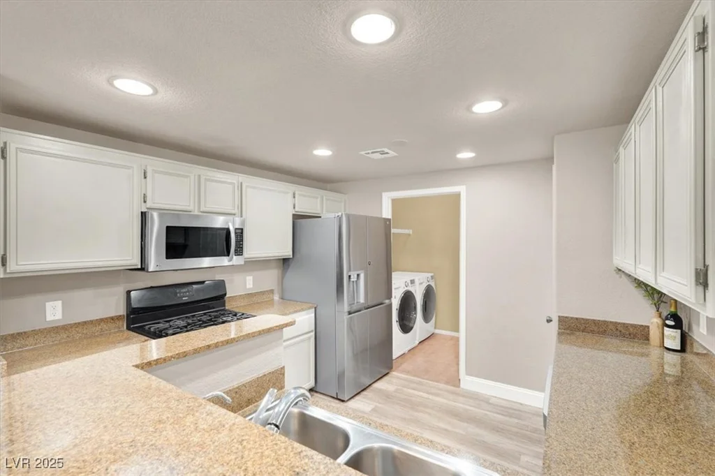 9975 Peace, Las Vegas, NV 89147